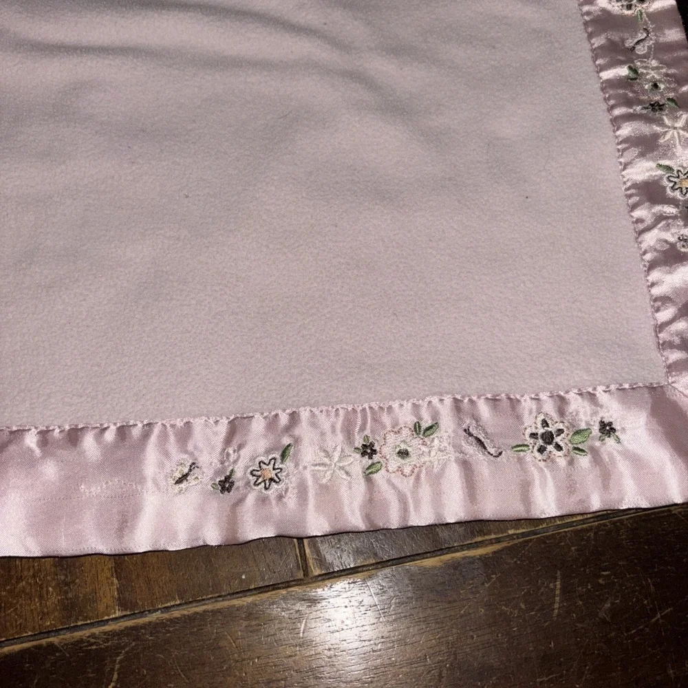 Small Wonders Pink Blanket Satin Trim Edge Flowers‎ Baby Blanket Security Lovey